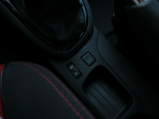 renault-clio-diesel-2013-big-10