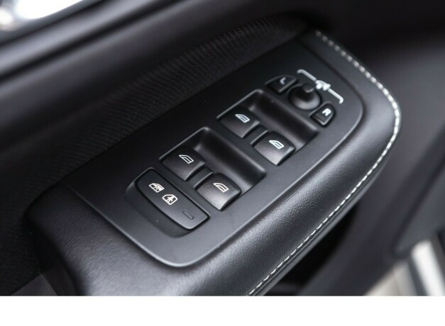 volvo-v60-elektrisitetbensin-2021-big-34