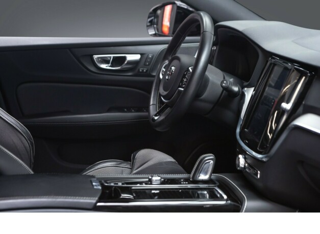 volvo-v60-elektrisitetbensin-2021-big-12