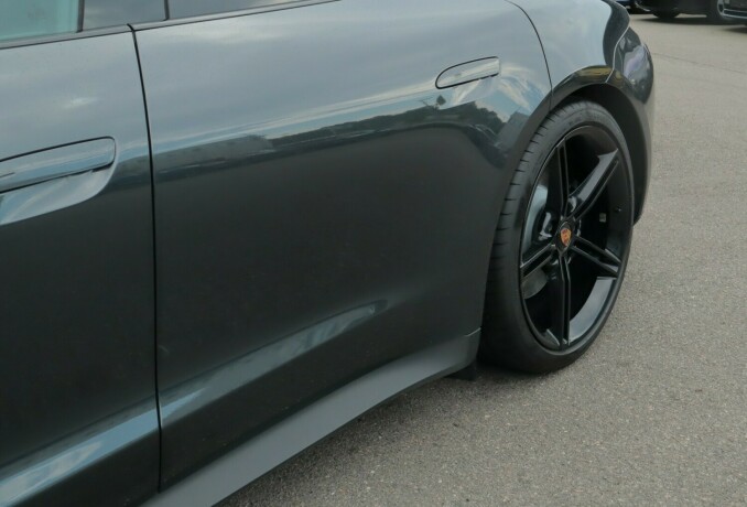 porsche-taycan-elektrisitet-2020-big-23