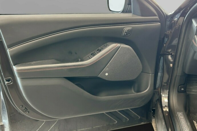 ford-mustang-mach-e-elektrisitet-2022-big-8