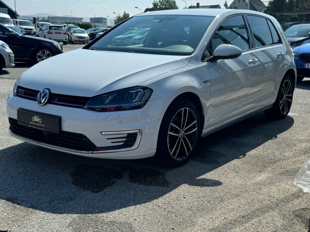 volkswagen-golf-elektrisitetbensin-2016-big-2