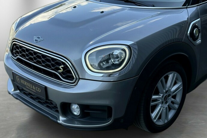 mini-countryman-elektrisitetbensin-2019-big-2