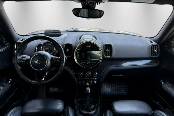 mini-countryman-elektrisitetbensin-2019-big-15