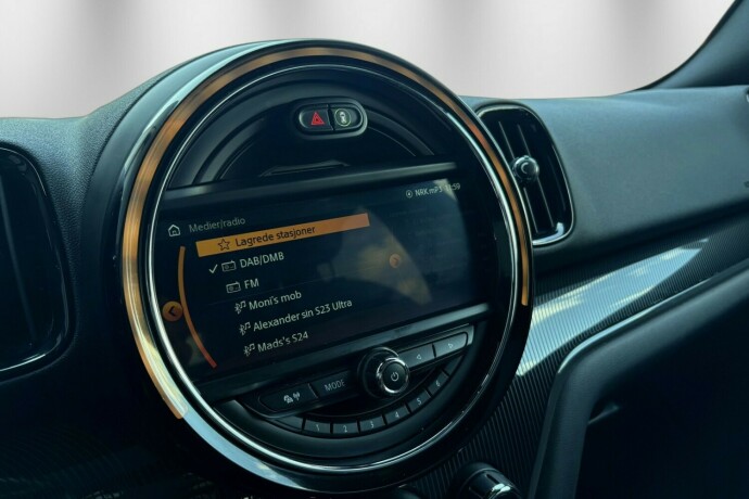 mini-countryman-elektrisitetbensin-2019-big-35