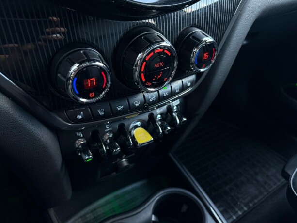 mini-countryman-elektrisitetbensin-2019-big-21