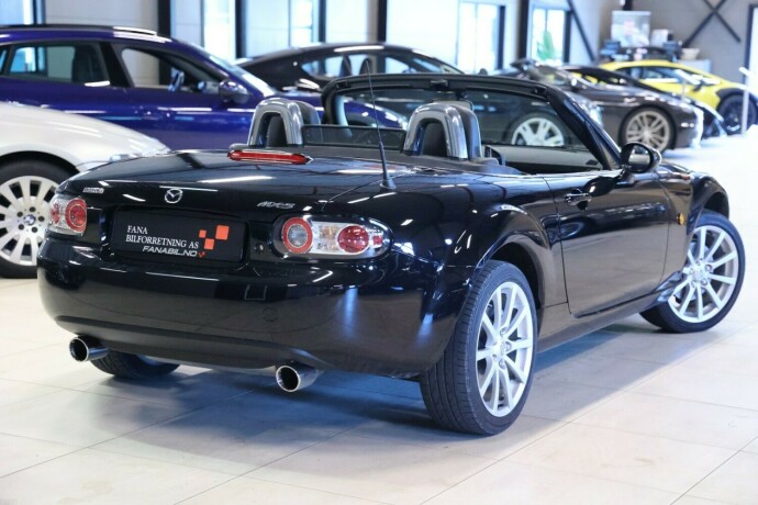 mazda-mx-5-bensin-2008-big-2