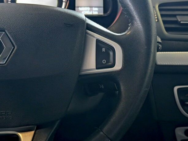 renault-megane-diesel-2012-big-25