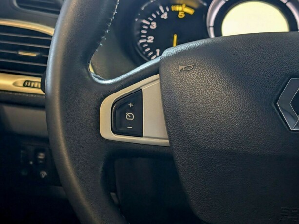 renault-megane-diesel-2012-big-24