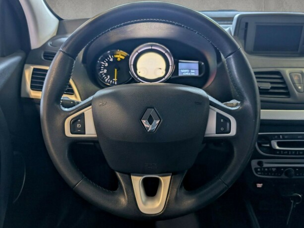 renault-megane-diesel-2012-big-15