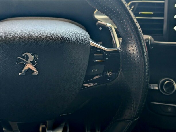 peugeot-308-bensin-2017-big-24