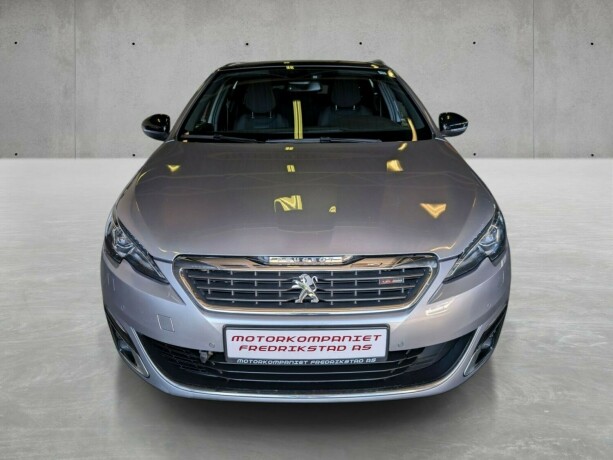 peugeot-308-bensin-2017-big-8