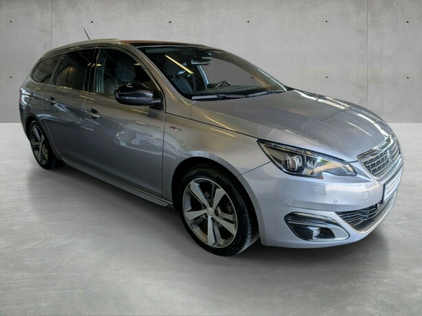 peugeot-308-bensin-2017-big-1