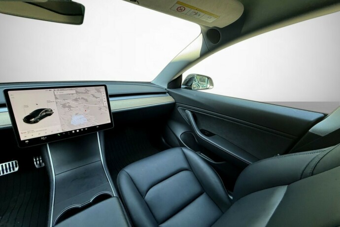 tesla-model-3-elektrisitet-2019-big-39