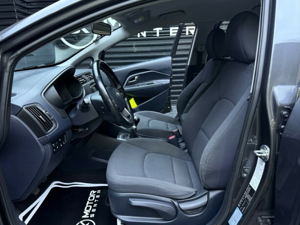 kia-rio-bensin-2015-big-21
