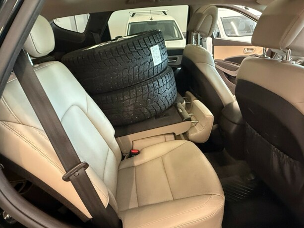 hyundai-santa-fe-diesel-2015-big-15