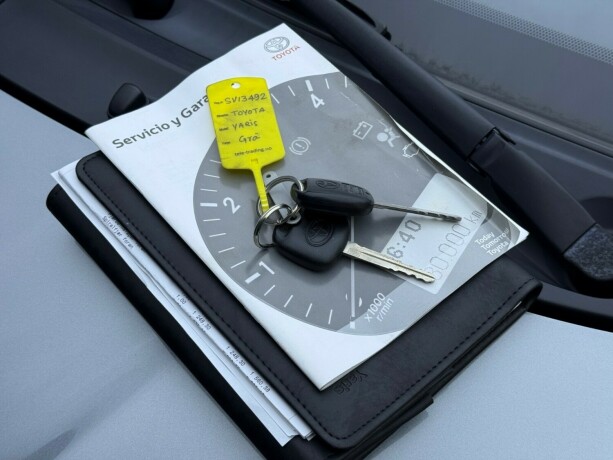 toyota-yaris-bensin-2009-big-25