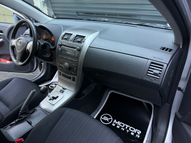 toyota-corolla-bensin-2010-big-11