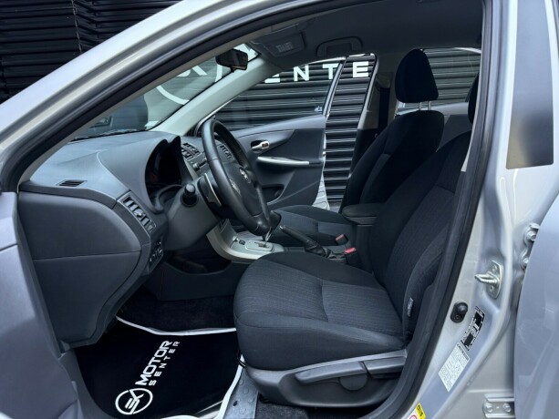 toyota-corolla-bensin-2010-big-19