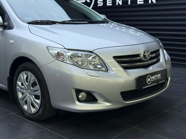 toyota-corolla-bensin-2010-big-2