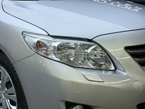toyota-corolla-bensin-2010-big-3
