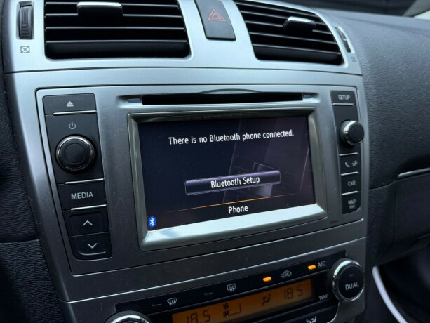 toyota-avensis-bensin-2013-big-16