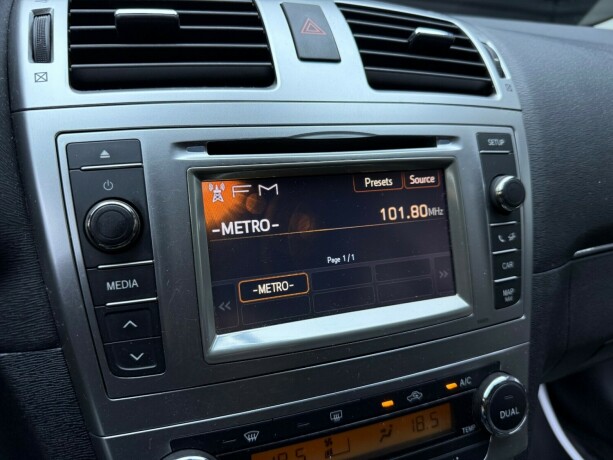 toyota-avensis-bensin-2013-big-19