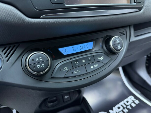 toyota-yaris-elektrisitetbensin-2016-big-22