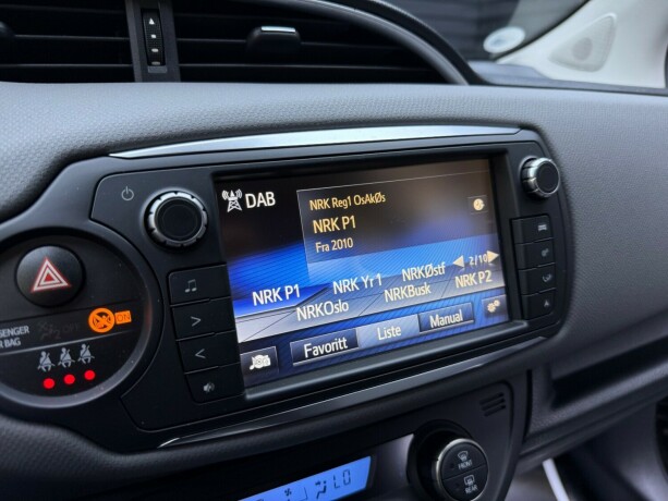 toyota-yaris-elektrisitetbensin-2016-big-20
