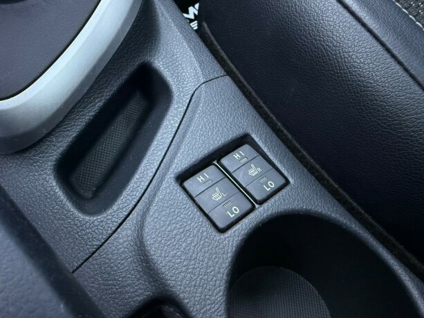 toyota-auris-elektrisitetbensin-2015-big-23