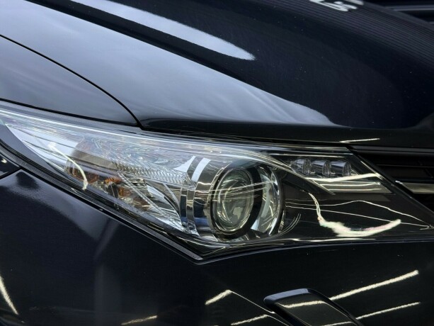 toyota-auris-elektrisitetbensin-2015-big-2