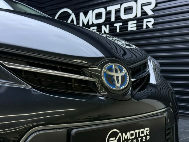toyota-auris-elektrisitetbensin-2015-big-3