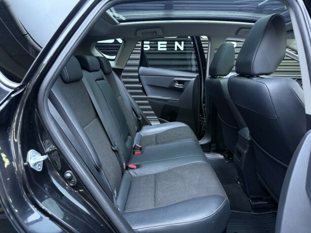 toyota-auris-elektrisitetbensin-2015-big-27