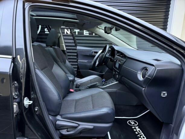 toyota-auris-elektrisitetbensin-2015-big-25