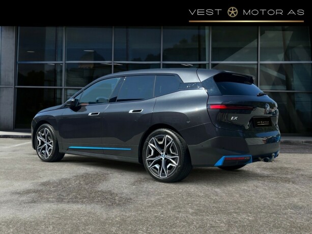 bmw-ix-xdrive-40-elektrisitet-2022-big-4
