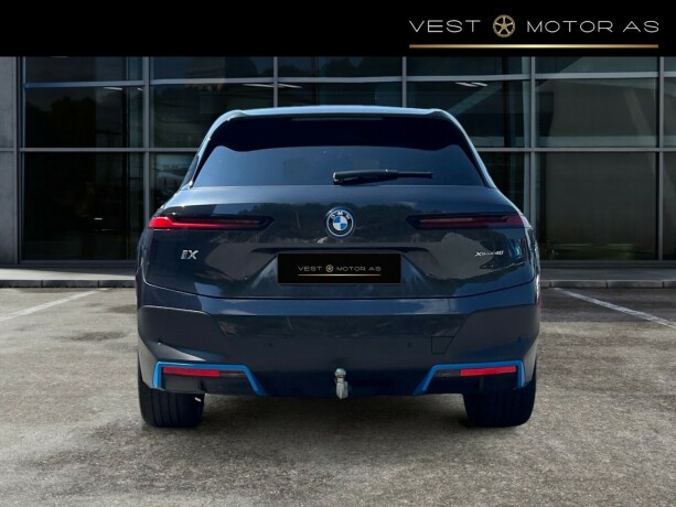 bmw-ix-xdrive-40-elektrisitet-2022-big-5