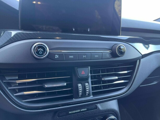 ford-focus-elektrisitetbensin-2021-big-13