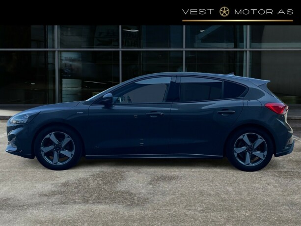 ford-focus-elektrisitetbensin-2021-big-3