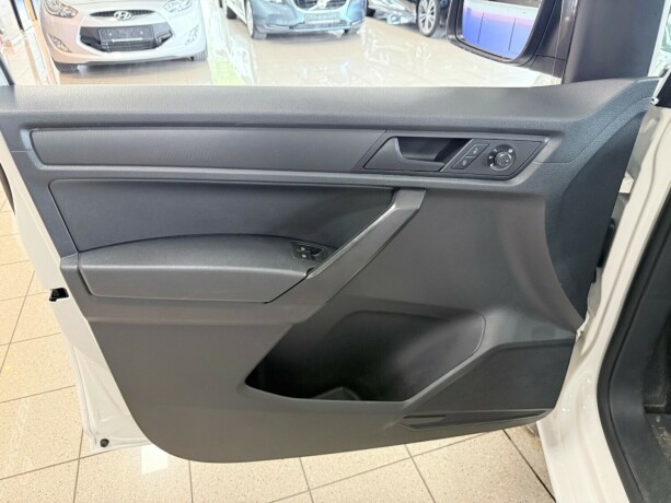 volkswagen-caddy-maxi-diesel-2018-big-9