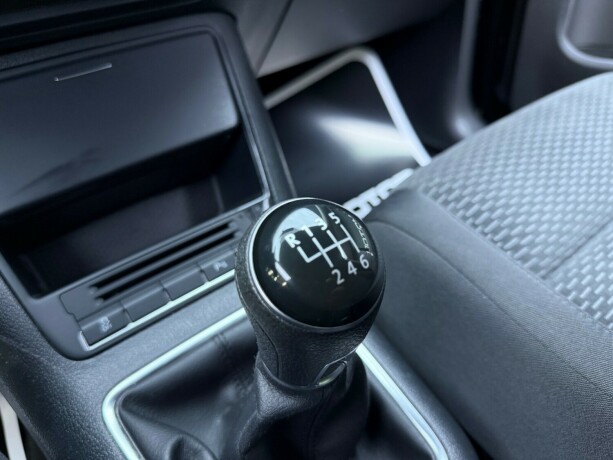 volkswagen-golf-plus-bensin-2013-big-21