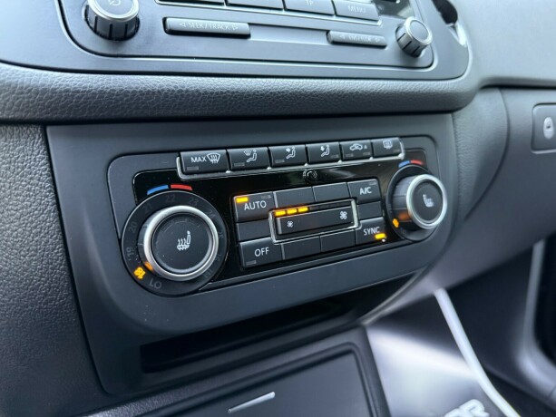 volkswagen-golf-plus-bensin-2013-big-20