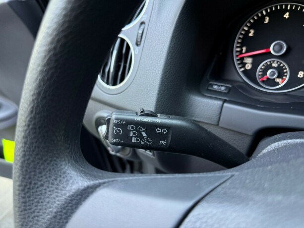 volkswagen-golf-plus-bensin-2013-big-15