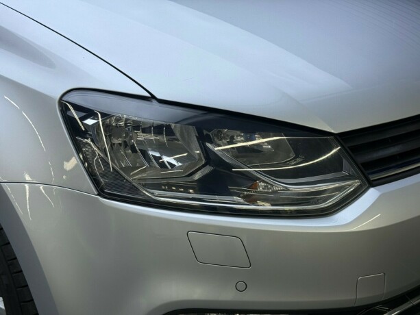 volkswagen-polo-bensin-2015-big-3