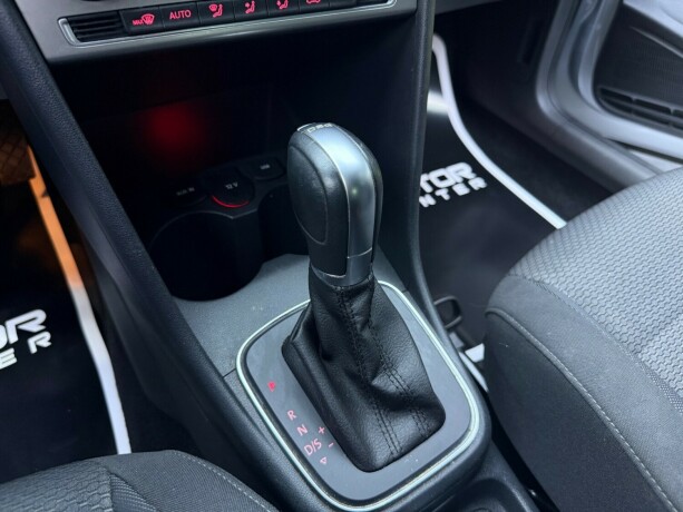volkswagen-polo-bensin-2015-big-24