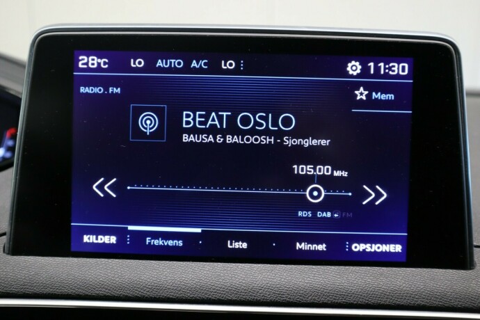 peugeot-5008-bensin-2018-big-28