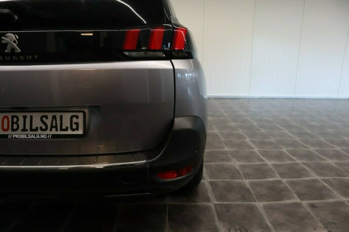 peugeot-5008-bensin-2018-big-9