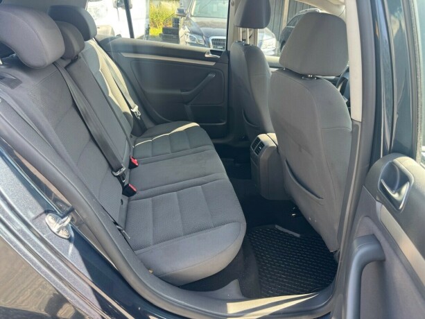 volkswagen-golf-diesel-2008-big-11