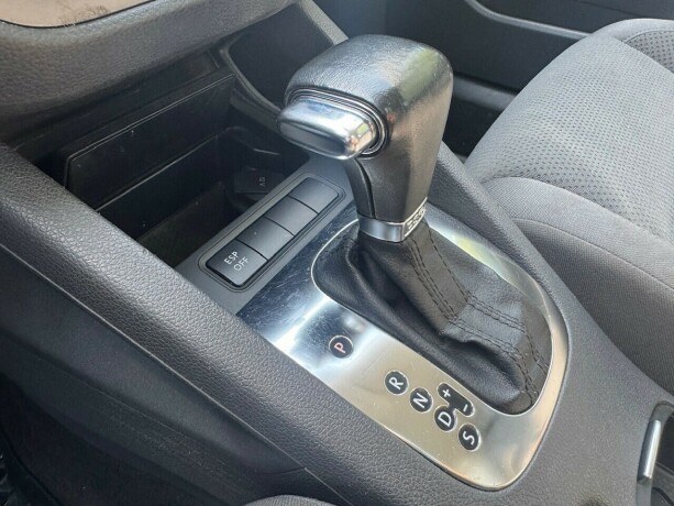 volkswagen-golf-diesel-2008-big-18