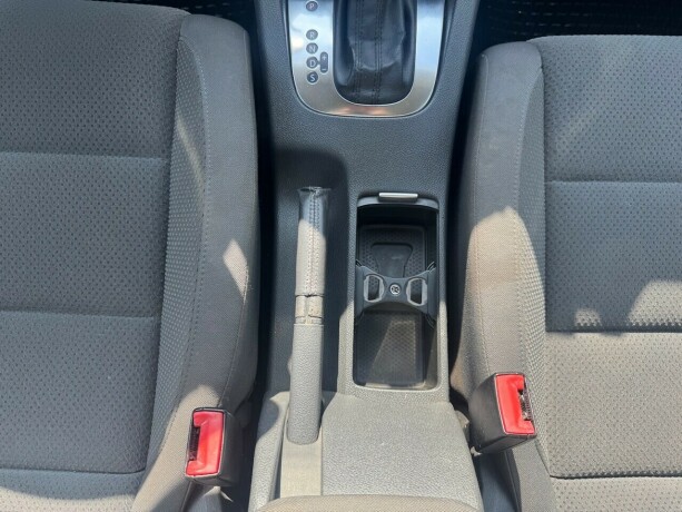 volkswagen-golf-diesel-2008-big-17