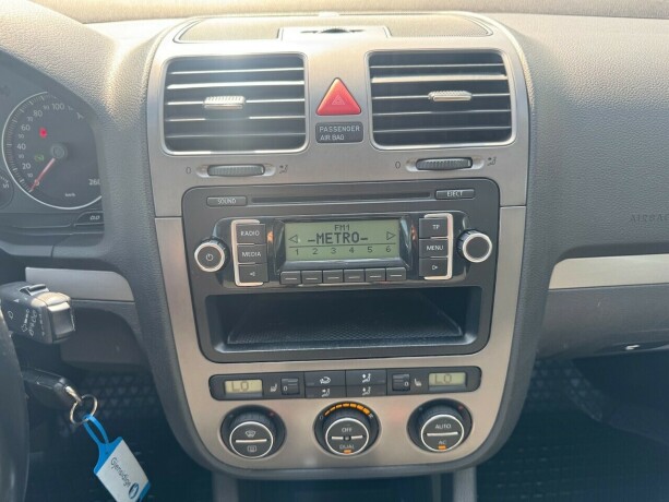 volkswagen-golf-diesel-2008-big-19
